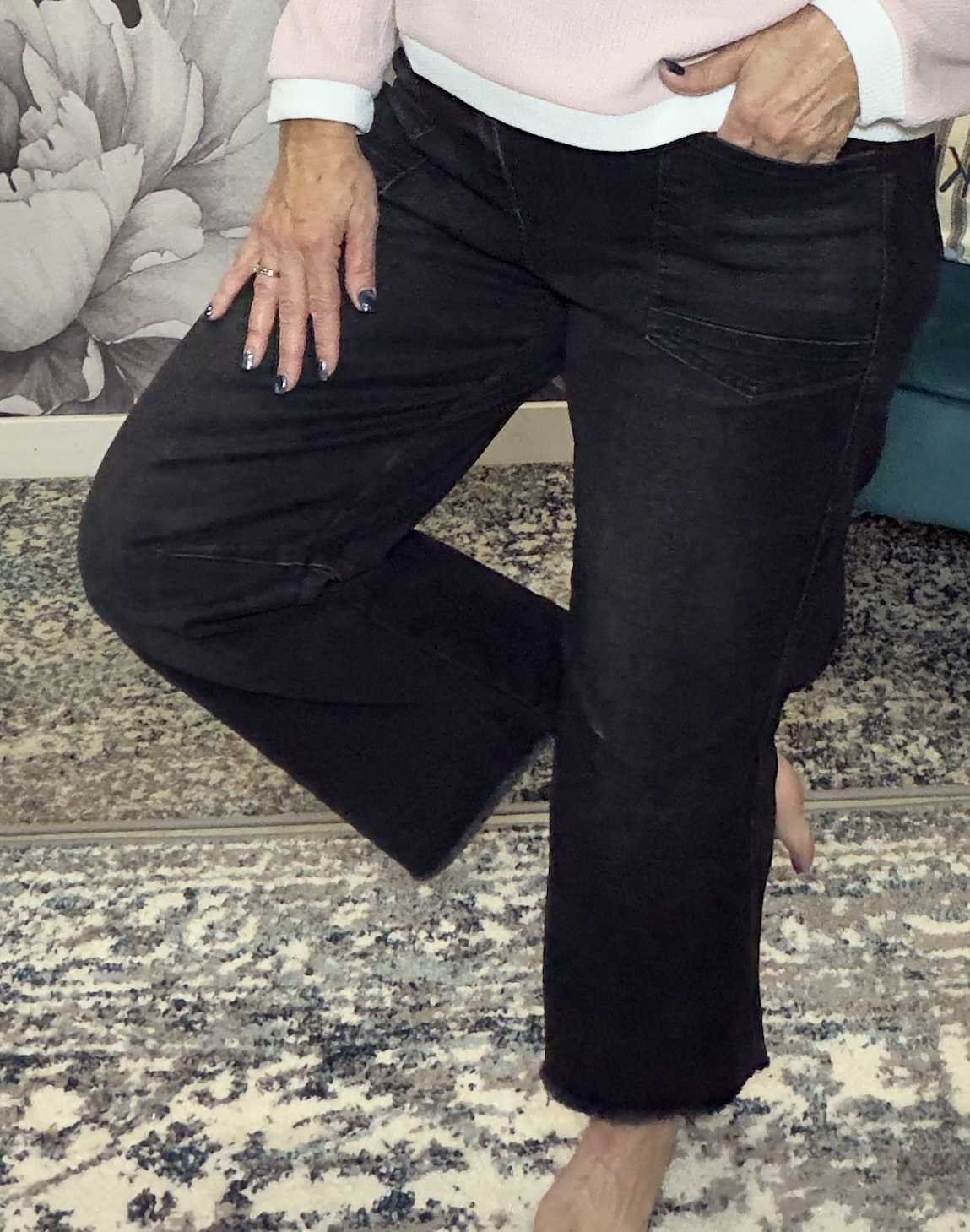 Black Frayed Hem Cropped Straight Leg Jeans