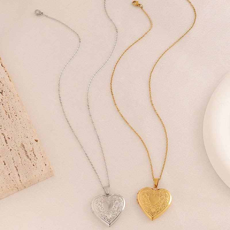 18K STAINLESS STEEL LOCKET NECKLACE