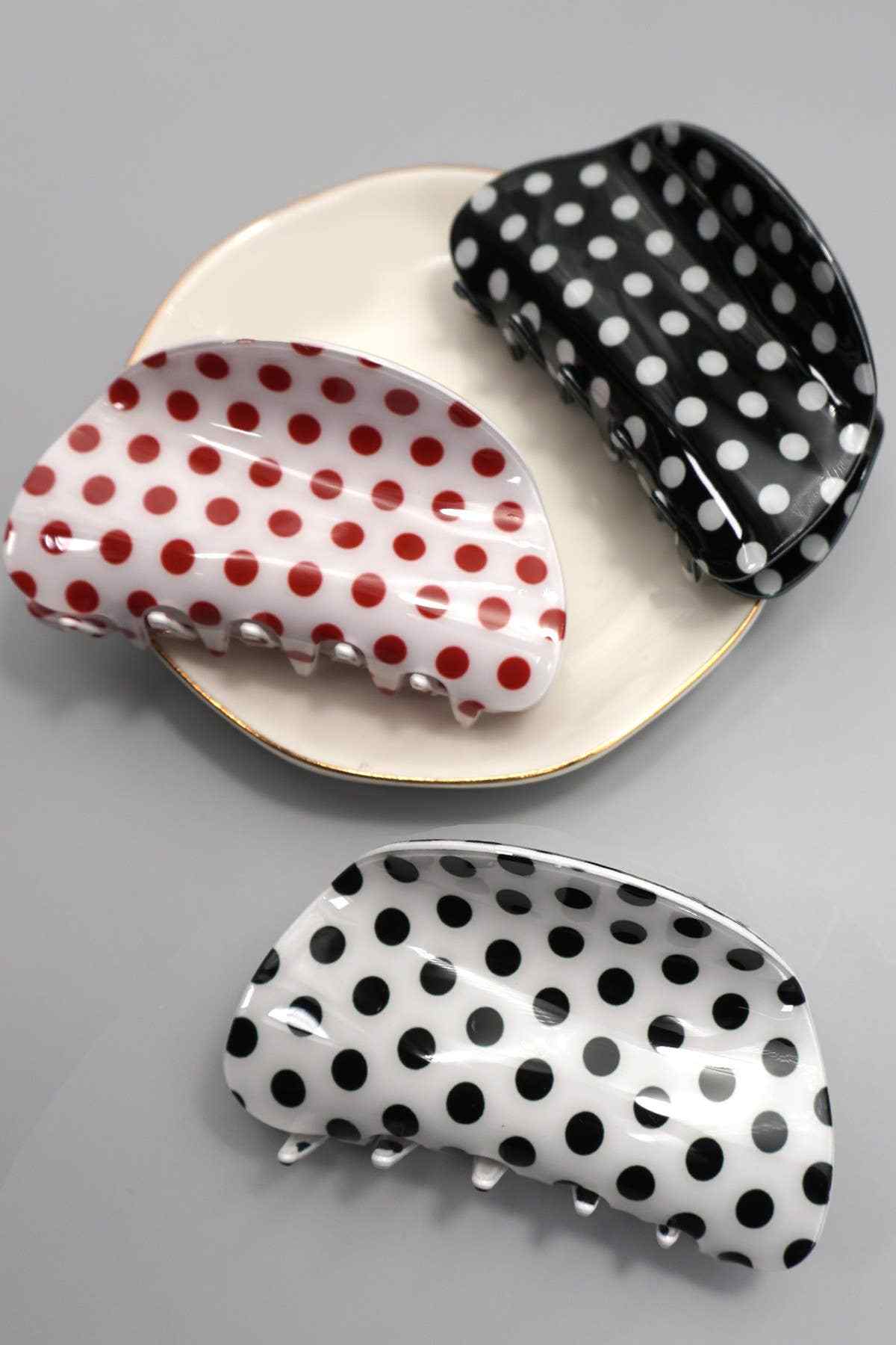 JUMBO POLKA DOT HAIR CLAW CLIPS